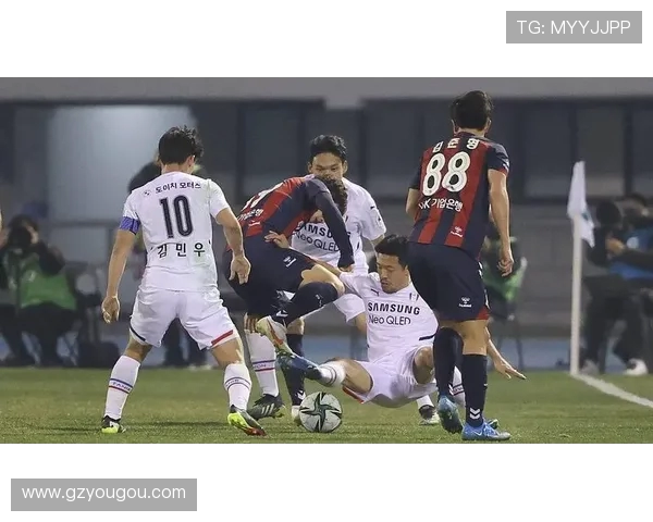 光州FC4-2水原FC 吴厚性传射赵诚权破门助队胜利 光州FC4-2水原FC 吴厚性传射赵诚权破门助队胜利